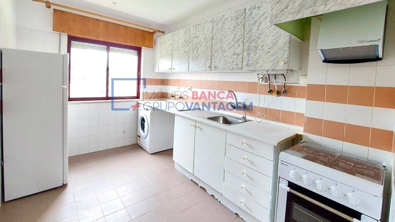 Apartamento T2 para Venda em Algueirão-Mem Martins Foto 11