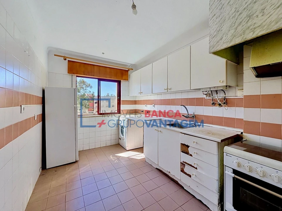 Apartamento T2 para Venda em Algueirão-Mem Martins Foto 14