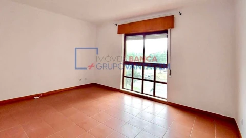 Apartamento T2 para Venda em Algueirão-Mem Martins
