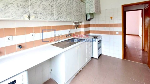 Apartamento T2 para Venda em Algueirão-Mem Martins