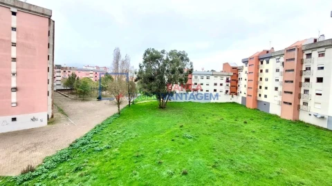 Apartamento T2 para Venda em Algueirão-Mem Martins