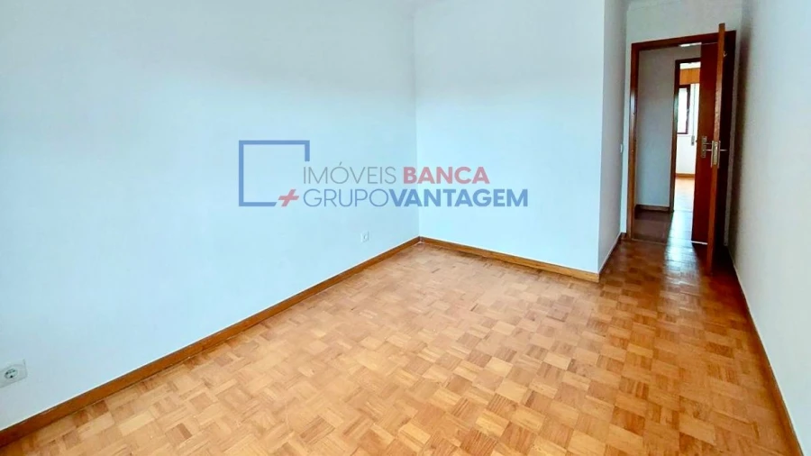 Apartamento T2 para Venda em Algueirão-Mem Martins Foto 8