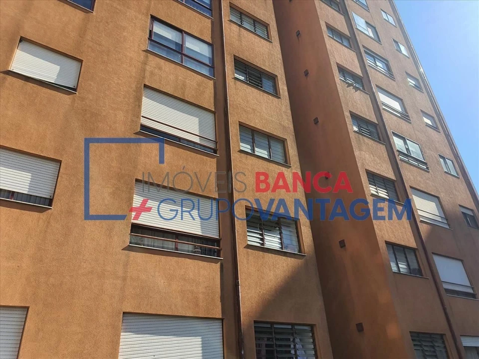 Apartamento T3 para Venda em Vilar de Andorinho Foto 1