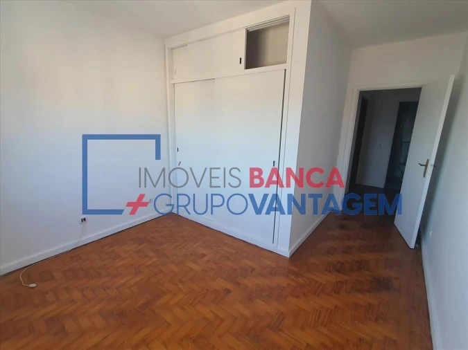 Apartamento T3 para Venda em Vilar de Andorinho Foto 7