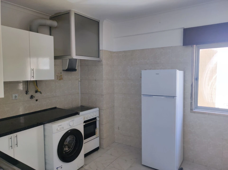 Apartamento T2 para Venda em Agualva e Mira-Sintra Foto 27