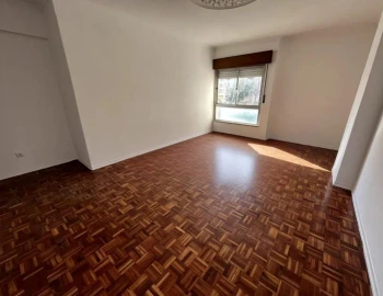 Apartamento T2 para Venda em Agualva e Mira-Sintra