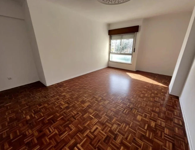 Apartamento T2 para Venda em Agualva e Mira-Sintra Foto 2