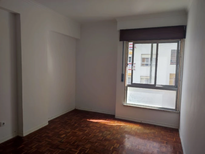 Apartamento T2 para Venda em Agualva e Mira-Sintra Foto 23