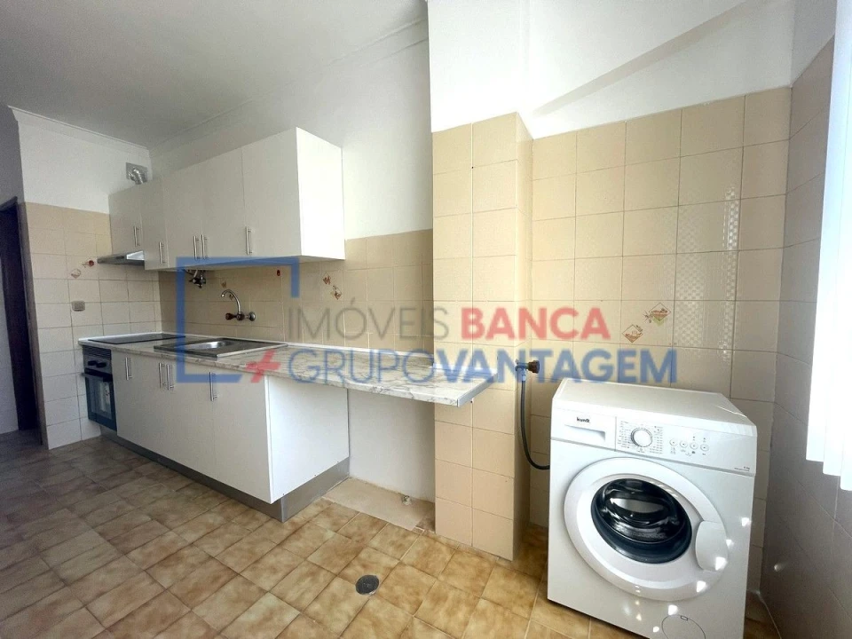 Apartamento T3 para Venda em Amora Foto 4