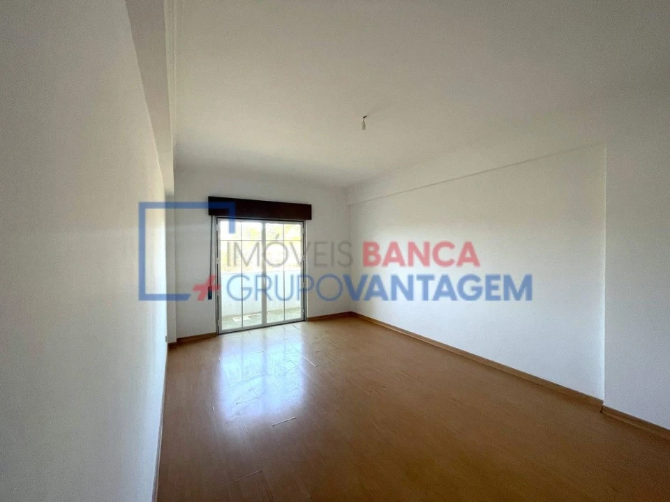 Apartamento T3 para Venda em Amora Foto 5