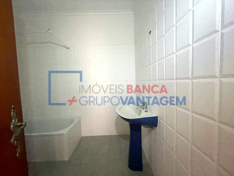 Apartamento T3 para Venda em Amora Foto 24