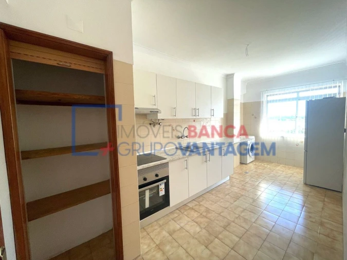 Apartamento T3 para Venda em Amora Foto 3