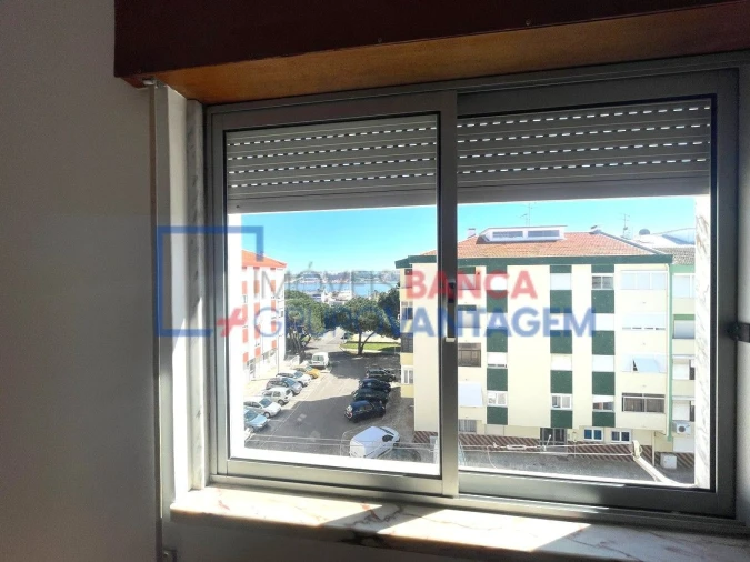 Apartamento T3 para Venda em Amora Foto 23