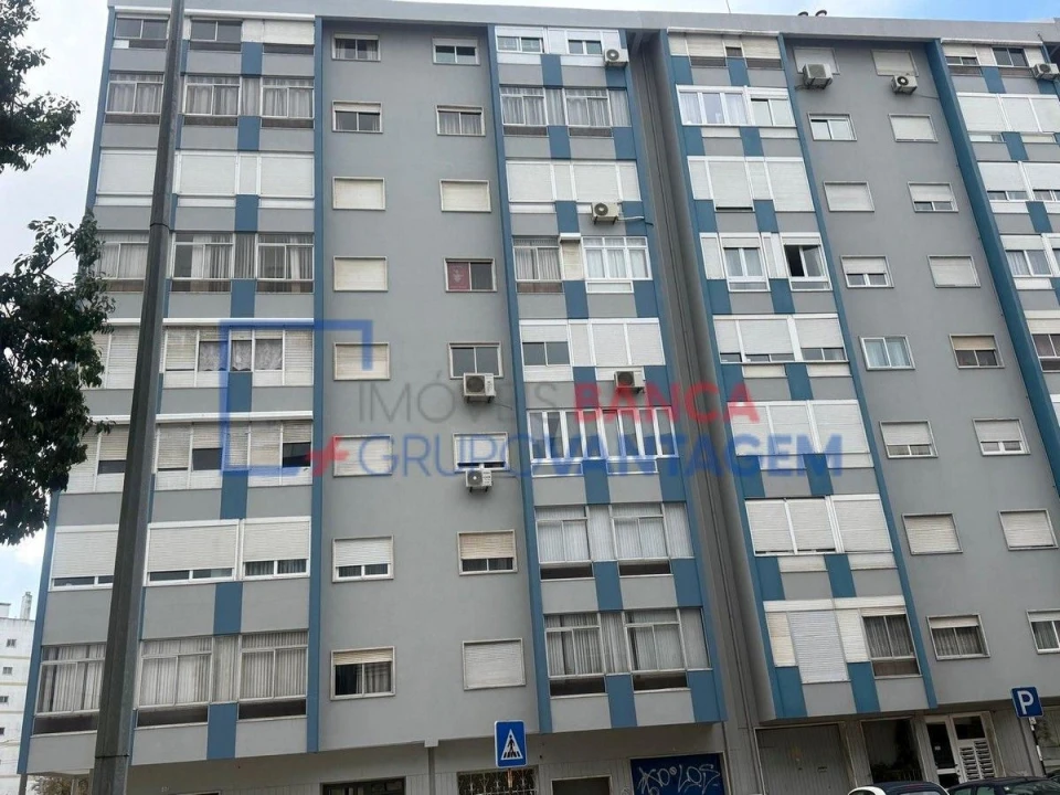 Apartamento T3 para Venda em Almada, Cova da Piedade, Pragal e Cacilhas Foto 12