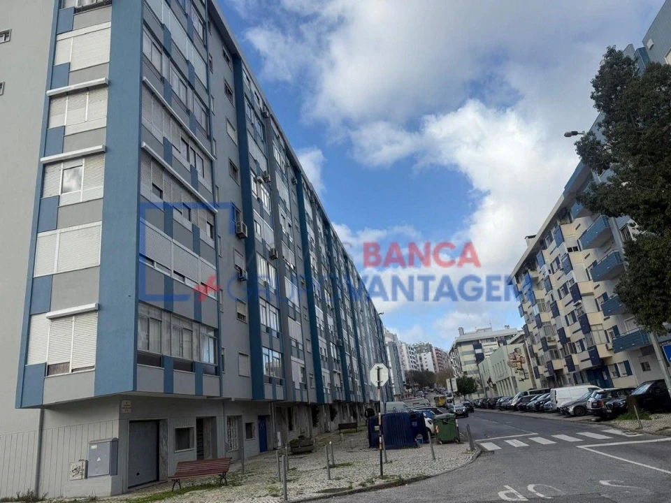 Apartamento T3 para Venda em Almada, Cova da Piedade, Pragal e Cacilhas Foto 15