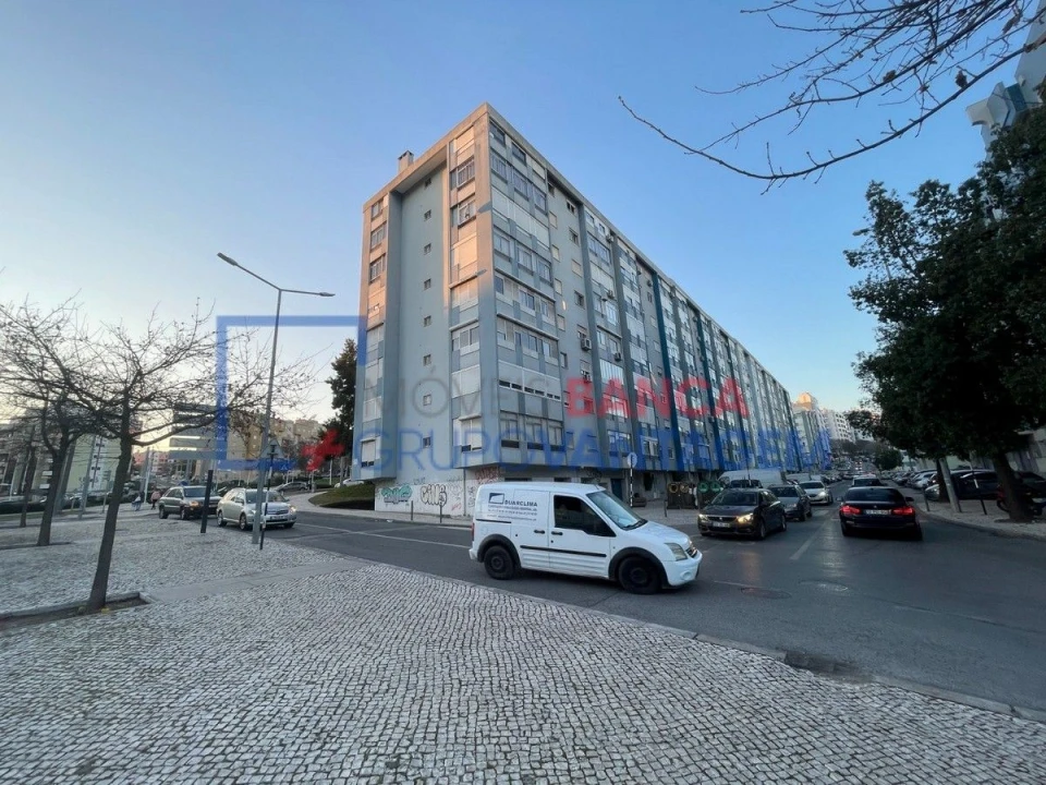 Apartamento T3 para Venda em Almada, Cova da Piedade, Pragal e Cacilhas Foto 21