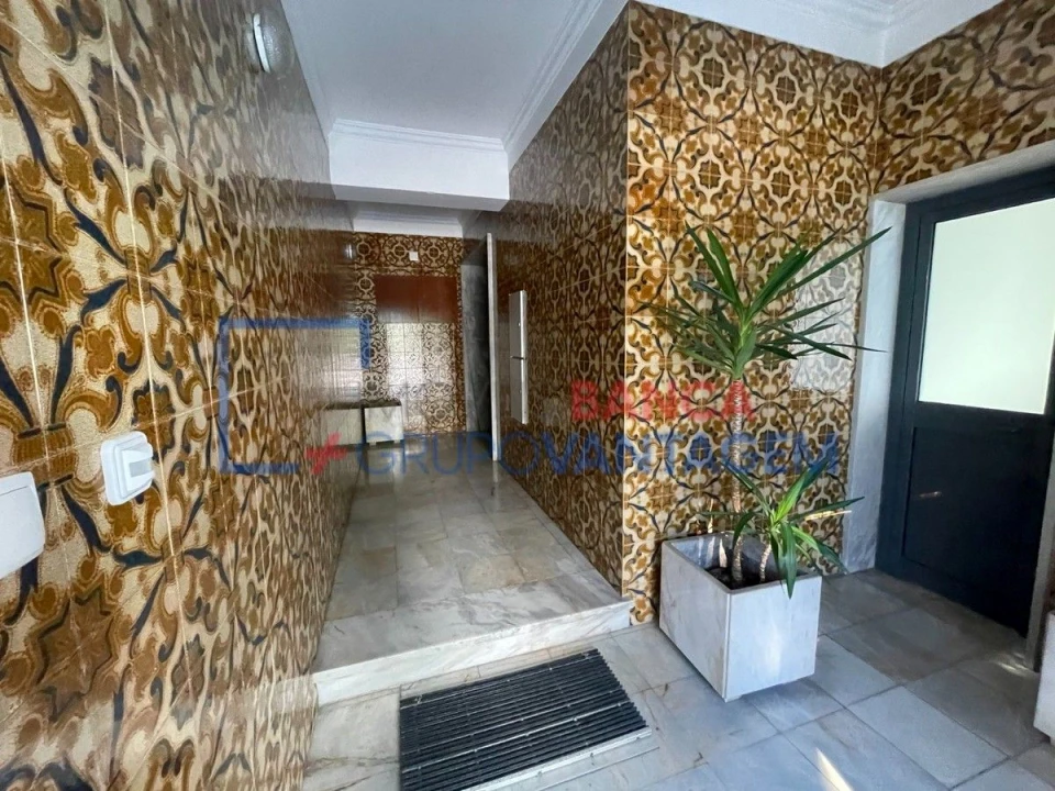 Apartamento T3 para Venda em Almada, Cova da Piedade, Pragal e Cacilhas Foto 4