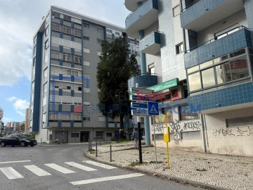 Apartamento T3 para Venda em Almada, Cova da Piedade, Pragal e Cacilhas