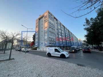 Apartamento T3 para Venda em Almada, Cova da Piedade, Pragal e Cacilhas