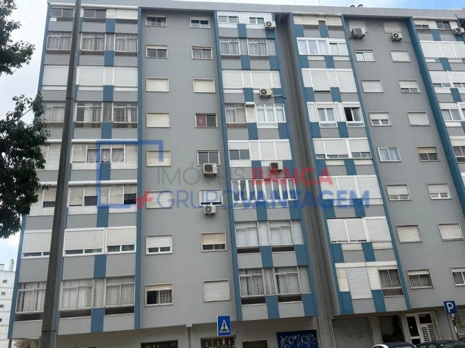 Apartamento T3 para Venda em Almada, Cova da Piedade, Pragal e Cacilhas Foto 12