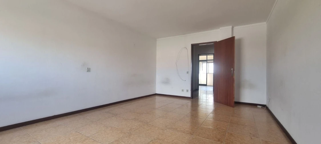 Apartamento T2 para Venda em Rio Tinto Foto 2