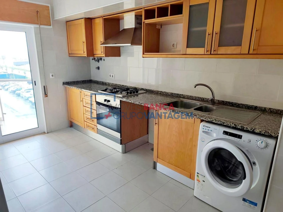 Apartamento T2 para Venda em Azambuja Foto 7