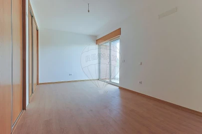 Moradia T4 para Venda em São Martinho do Bispo e Ribeira de Frades