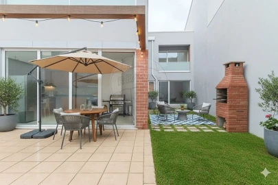 Moradia T4 para Venda em São Martinho do Bispo e Ribeira de Frades