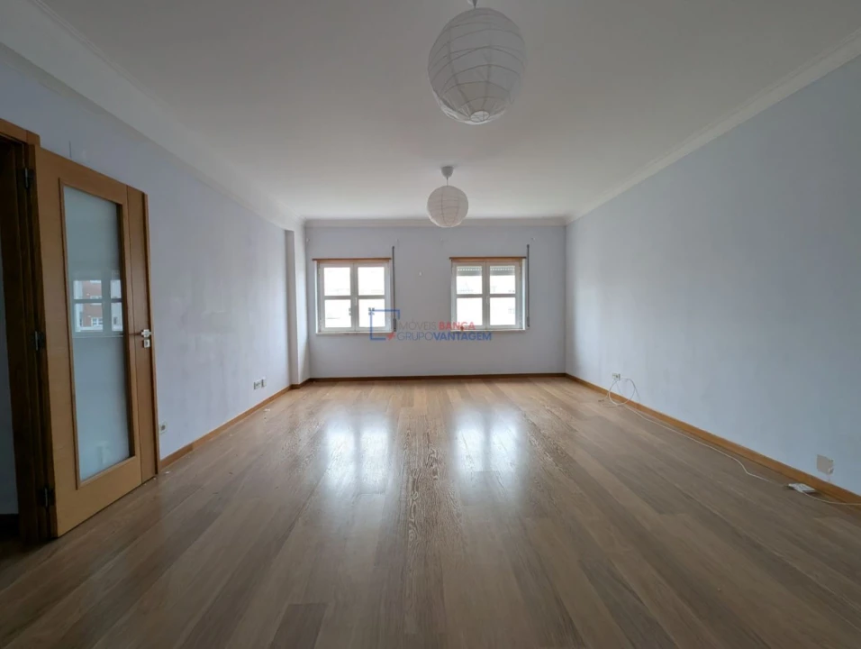 Apartamento T2 para Venda em Venteira Foto 2