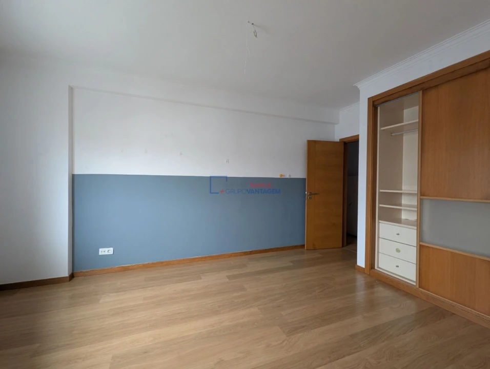 Apartamento T2 para Venda em Venteira Foto 8