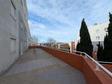 Apartamento T2 para Venda em Venteira