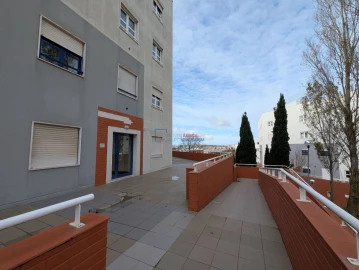 Apartamento T2 para Venda em Venteira