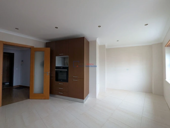 Apartamento T2 para Venda em Venteira Foto 15