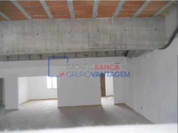 Loja para Venda em Alvito