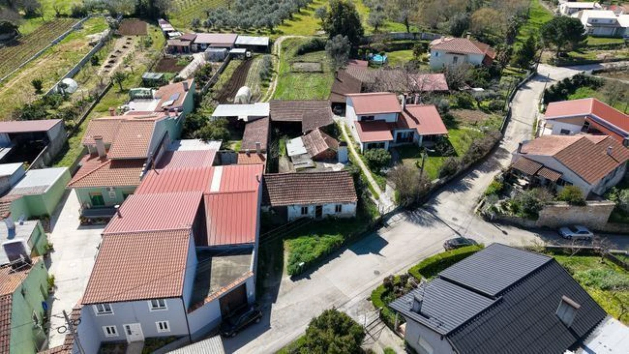 Moradia T3 para Venda em Portunhos e Outil Foto 3