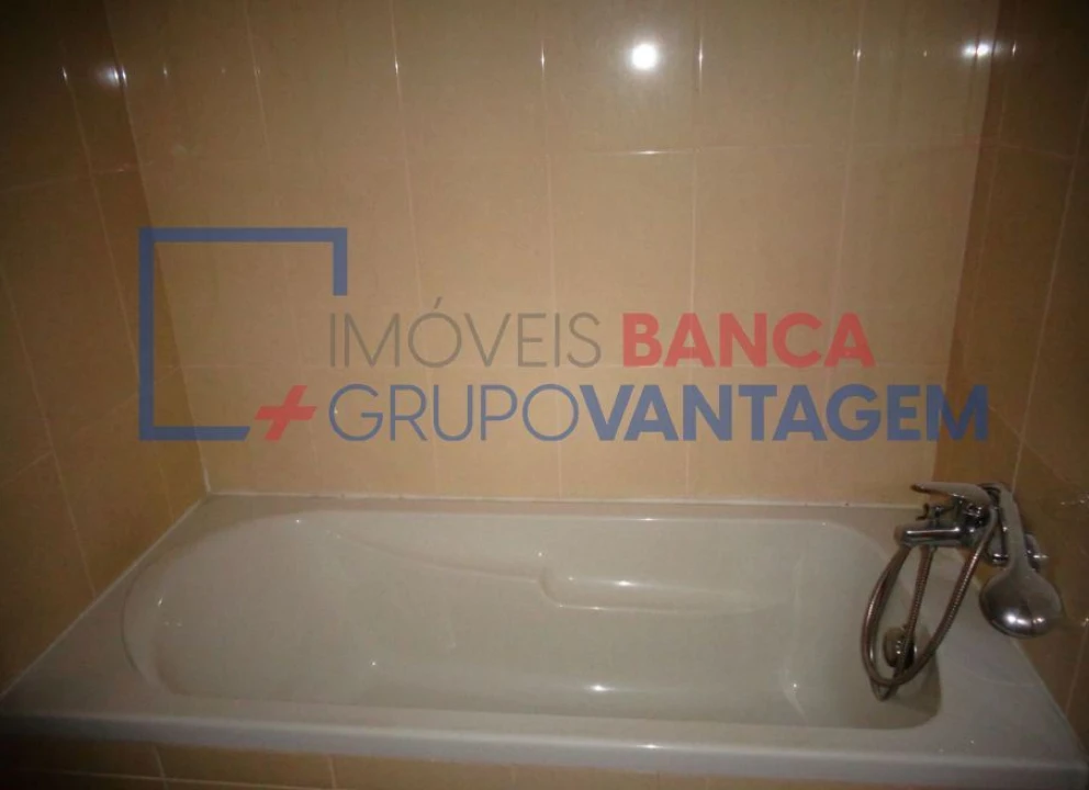 Apartamento T3 para Venda em Fonte Arcada e Oliveira Foto 15