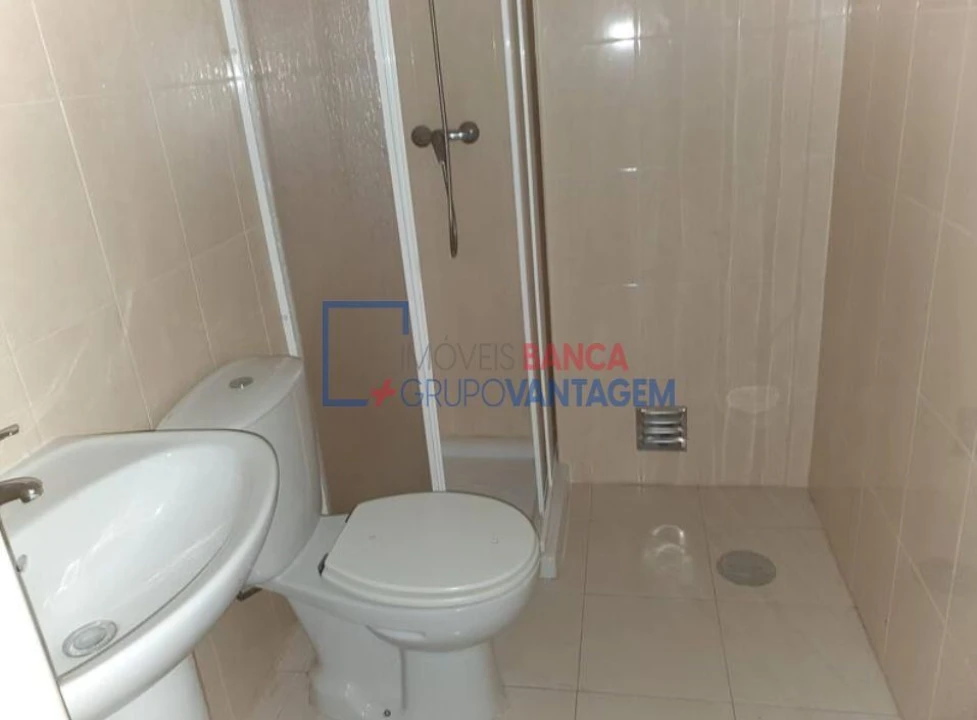 Apartamento T3 para Venda em Paço de Sousa Foto 14