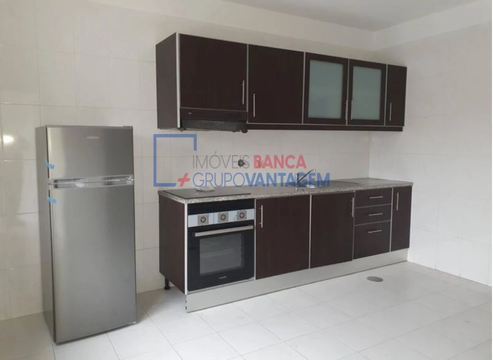 Apartamento T3 para Venda em Paço de Sousa Foto 16