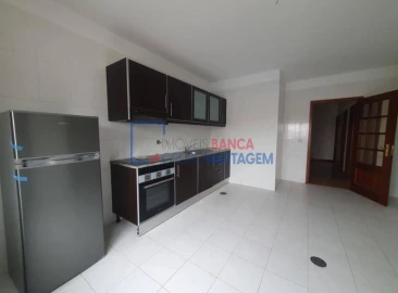 Apartamento T3 para Venda em Paço de Sousa