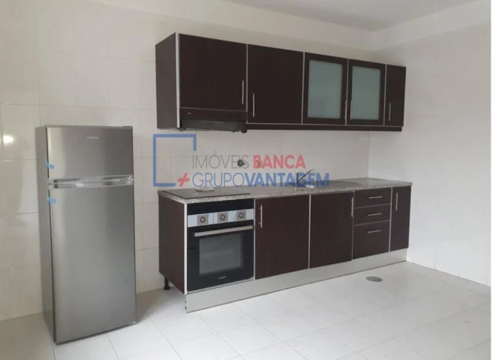 Apartamento T3 para Venda em Paço de Sousa Foto 16