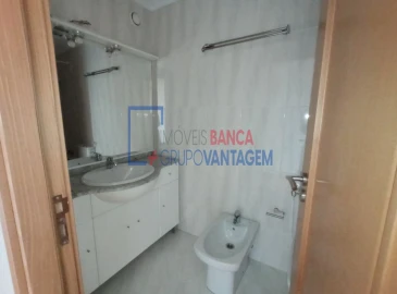 Apartamento T1 para Venda em Paranhos