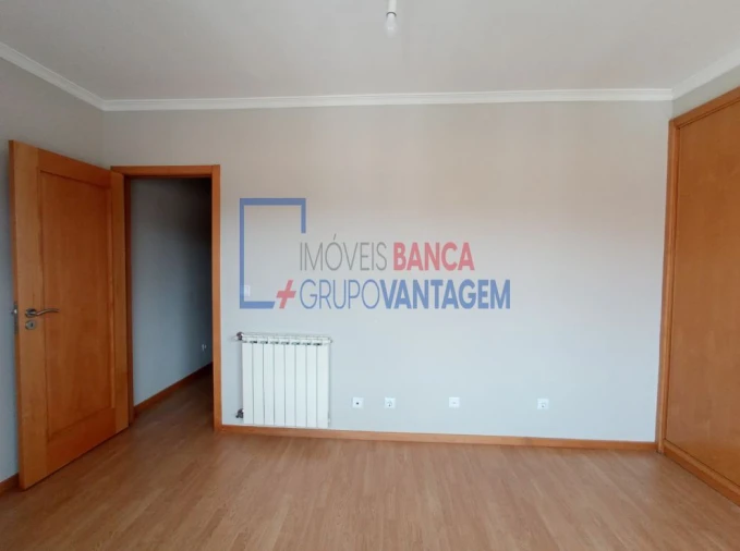 Apartamento T1 para Venda em Paranhos Foto 10