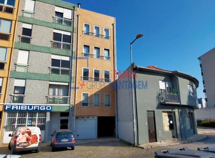 Apartamento T1 para Venda em Paranhos Foto 17