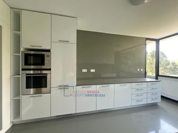 Apartamento T4 para Venda em Mafamude e Vilar do Paraíso