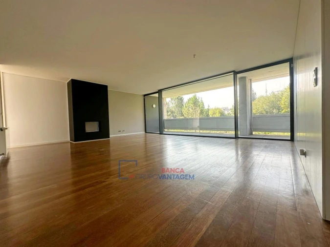 Apartamento T4 para Venda em Mafamude e Vilar do Paraíso Foto 2