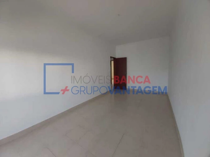 Apartamento T3 para Venda em Moita Foto 6