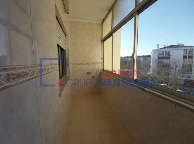 Apartamento T3 para Venda em Moita Foto 3