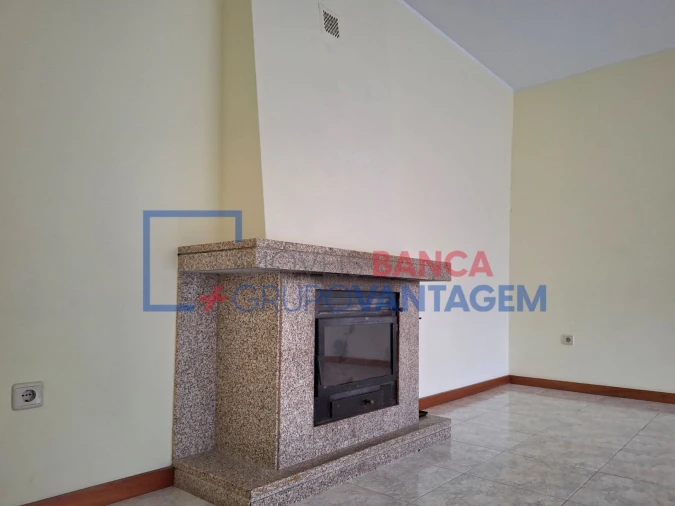 Apartamento T2 para Venda em Cidade da Maia Foto 4