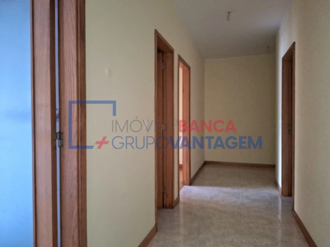 Apartamento T2 para Venda em Cidade da Maia Foto 9