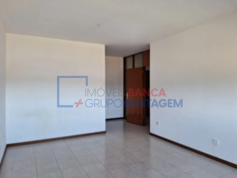 Apartamento T4 para Venda em Perafita, Lavra e Santa Cruz do Bispo Foto 4